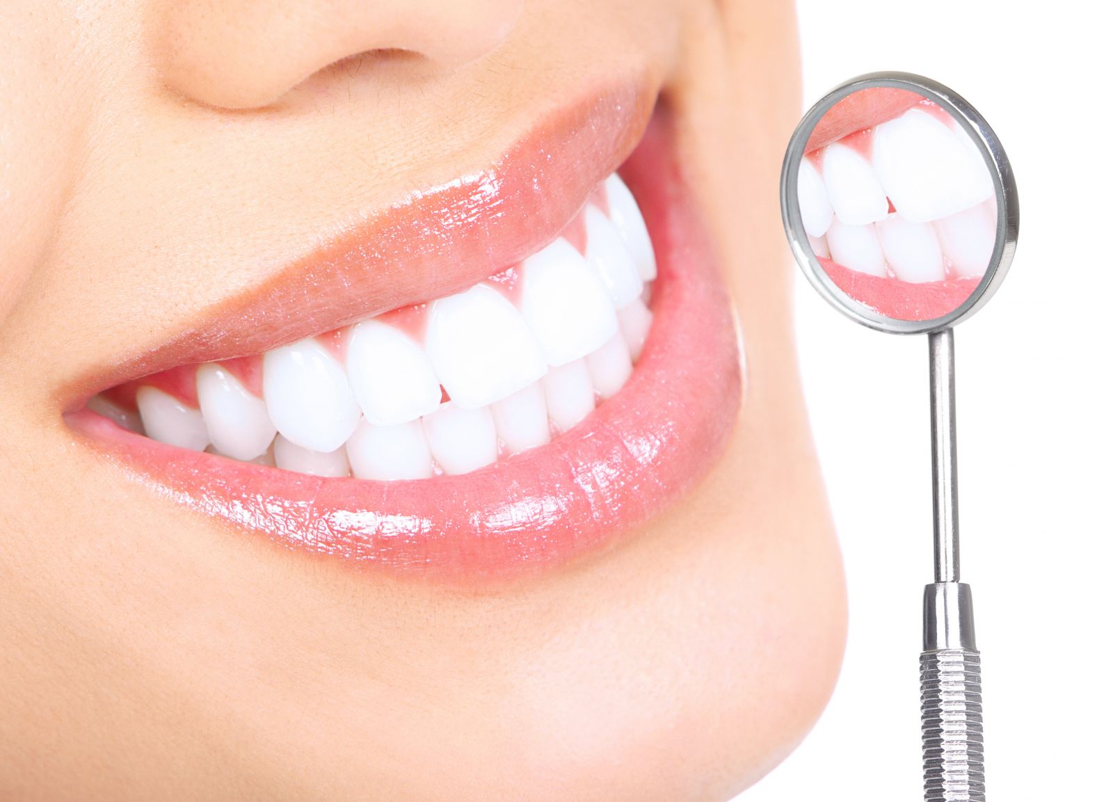 5 болезней,  о которых расскажут ваши зубы