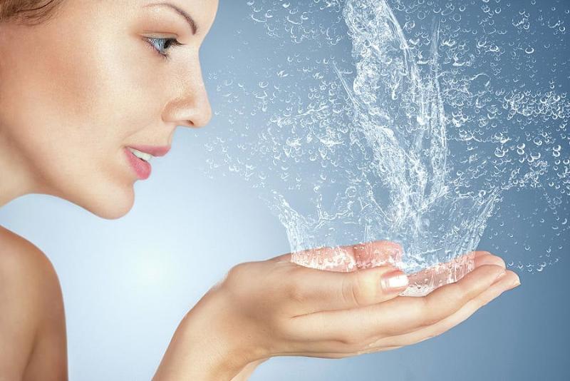 Польза минеральной воды для кожи