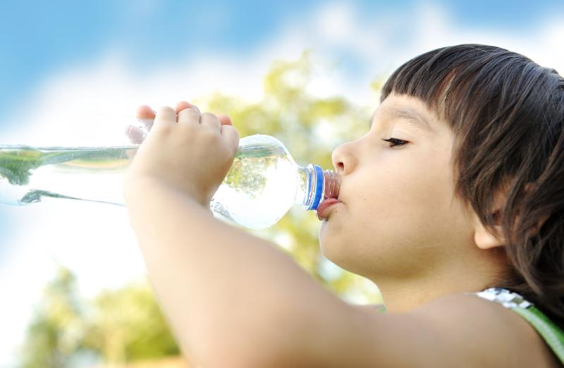 Особенности выбора воды для детских учреждений