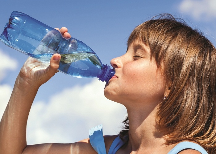 Сколько пить воды в день: нормы и правила