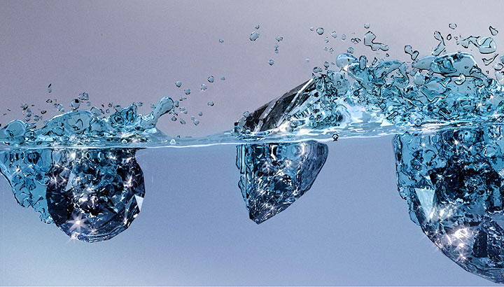 Оптические свойства воды и алмазов