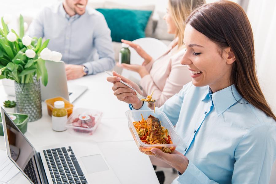 Как обед на работе увеличивает вашу эффективность?