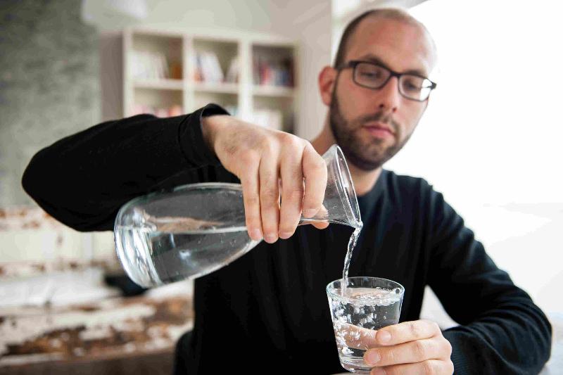Признаки, что вы пьете мало воды