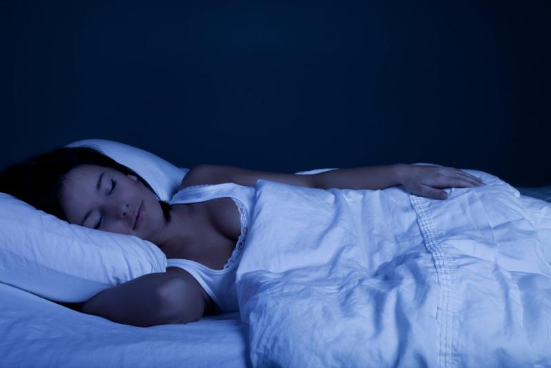 Почему важно спать в полной темноте?